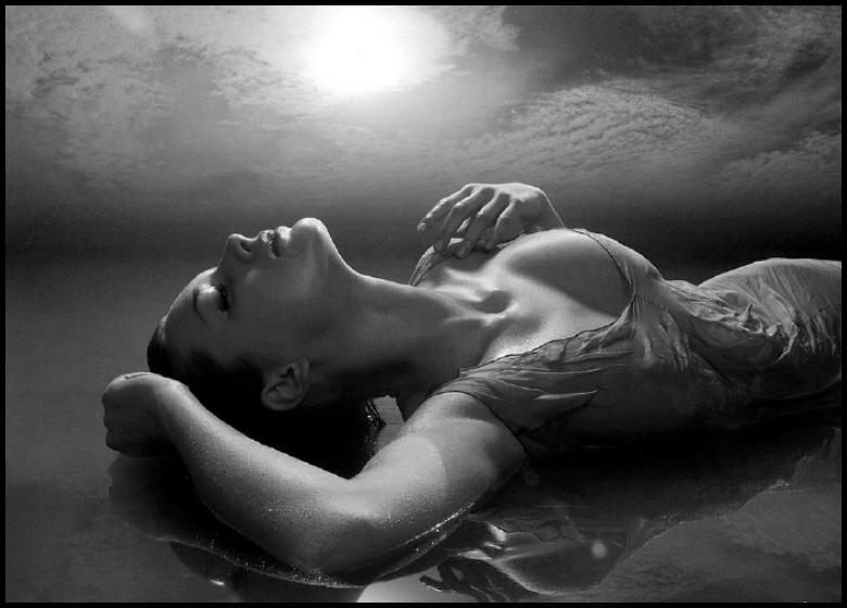È Possibile una Profonda Riconnessione con la Sessualità Femminile attraverso il Tantra?